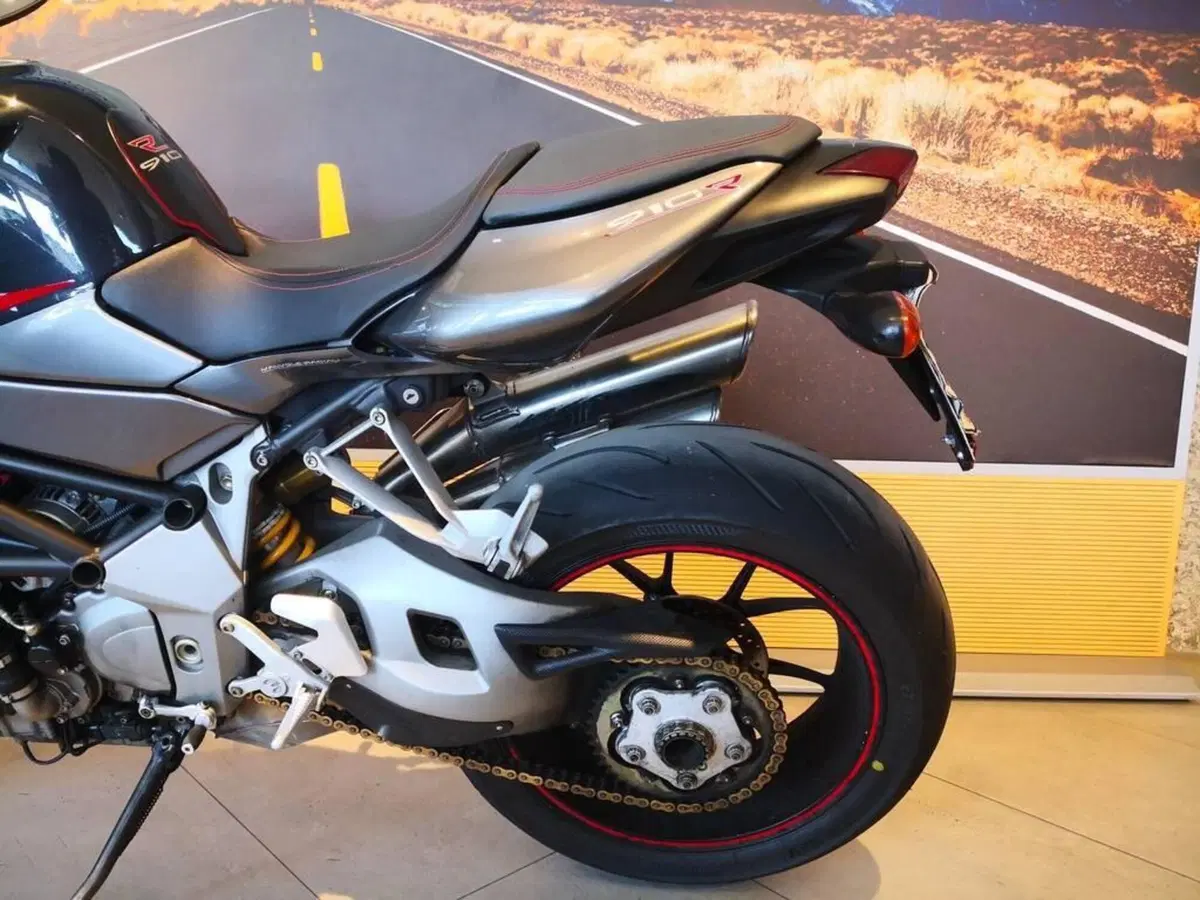 MV Agusta Brutale 910 R (2006 - 11) (9)