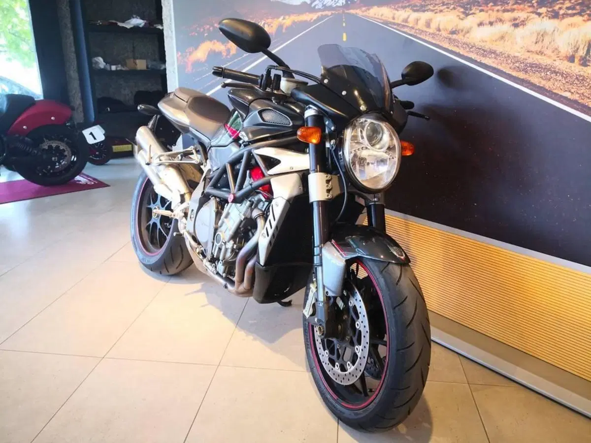 MV Agusta Brutale 910 R (2006 - 11) (3)