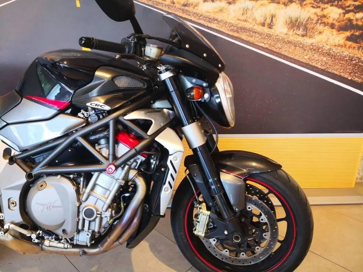 MV Agusta Brutale 910 R (2006 - 11) (4)