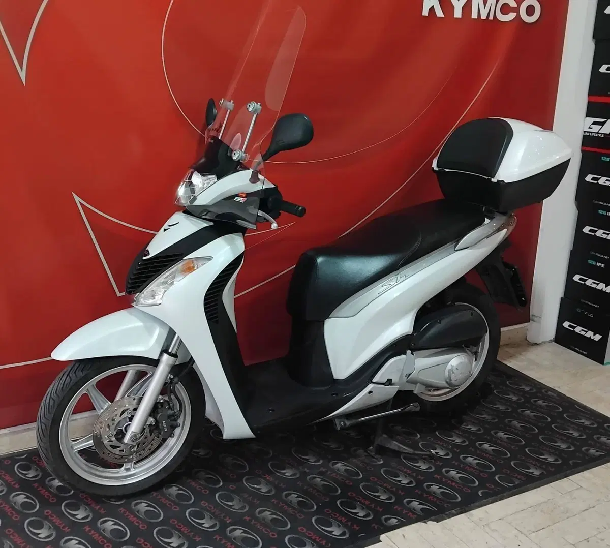 Honda SH 125 i (2009 - 12) (2)
