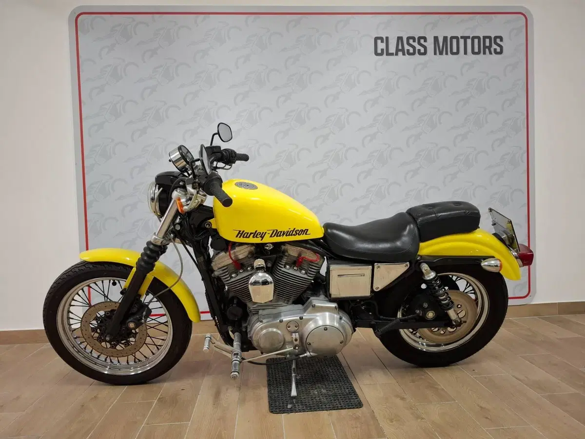 Harley-Davidson 883 Standard (1994 - 00) - XLH