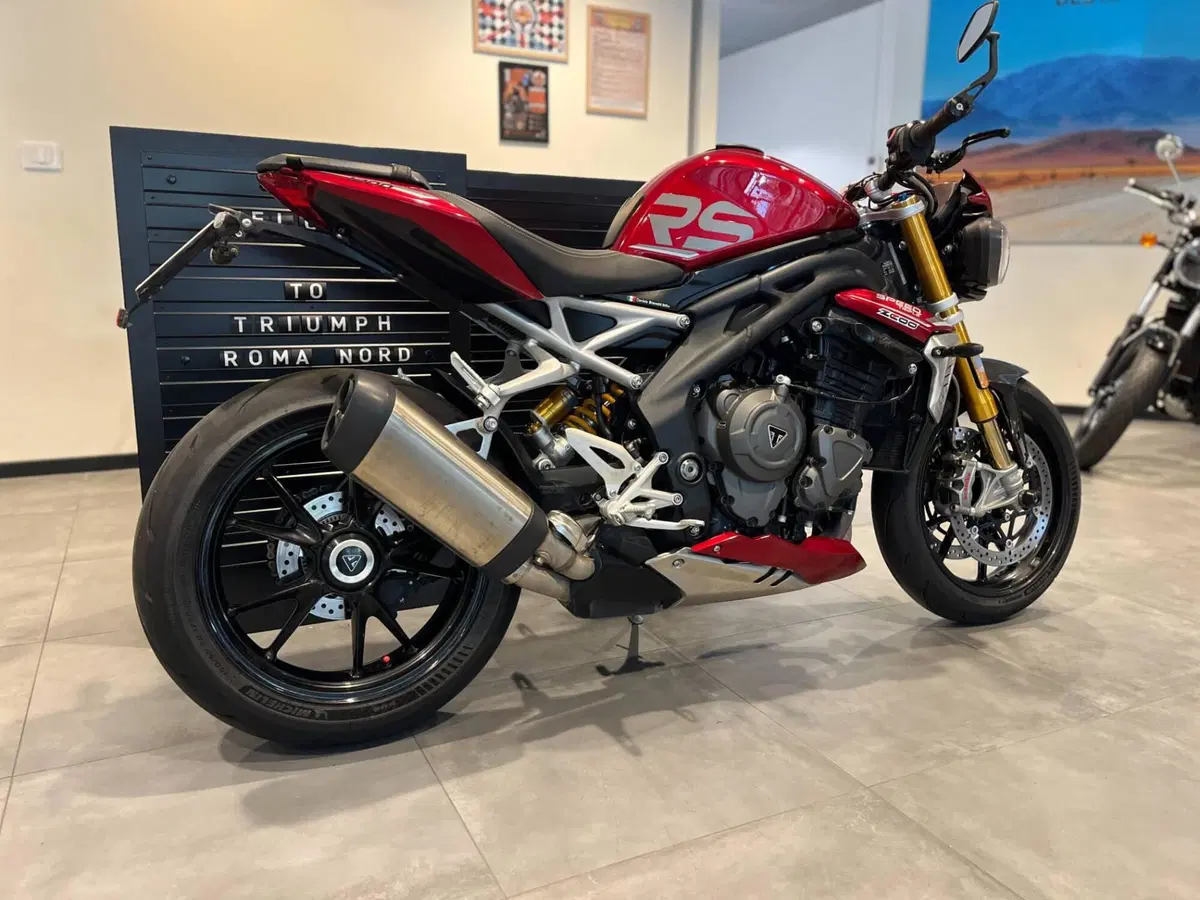 Triumph Speed Triple 1200 RS (2021 - 24) (2)