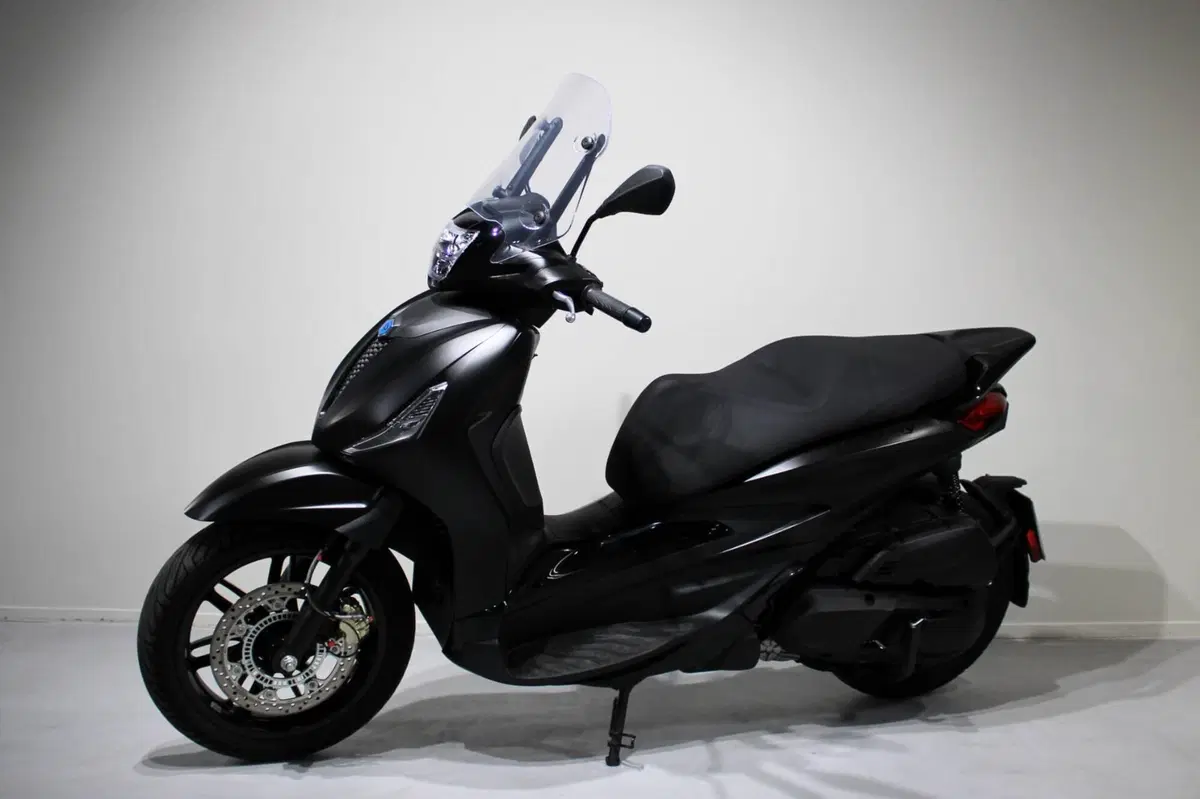Piaggio Beverly 400 S (2025 - 26) (3)