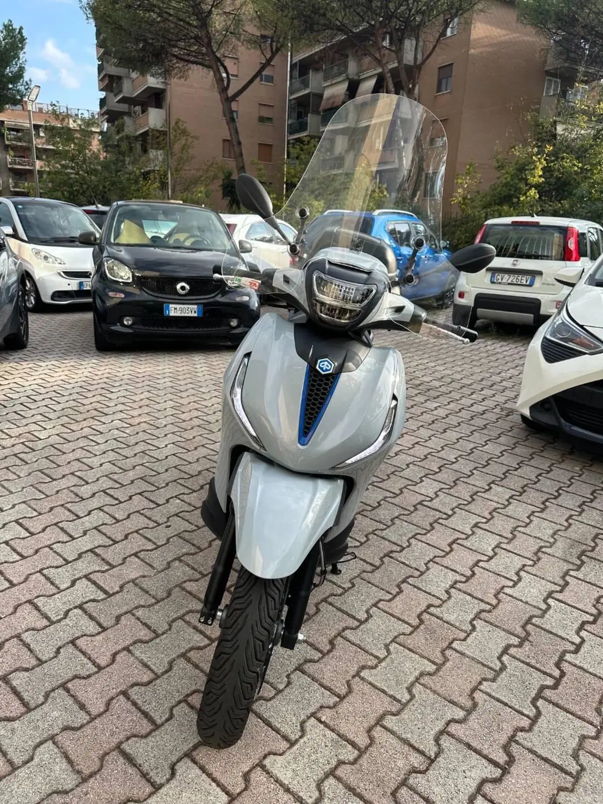 Piaggio Beverly 310 S (2025 - 26) (2)