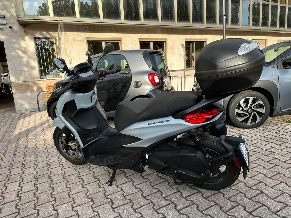 Piaggio Beverly 310 S (2025 - 26) (4)