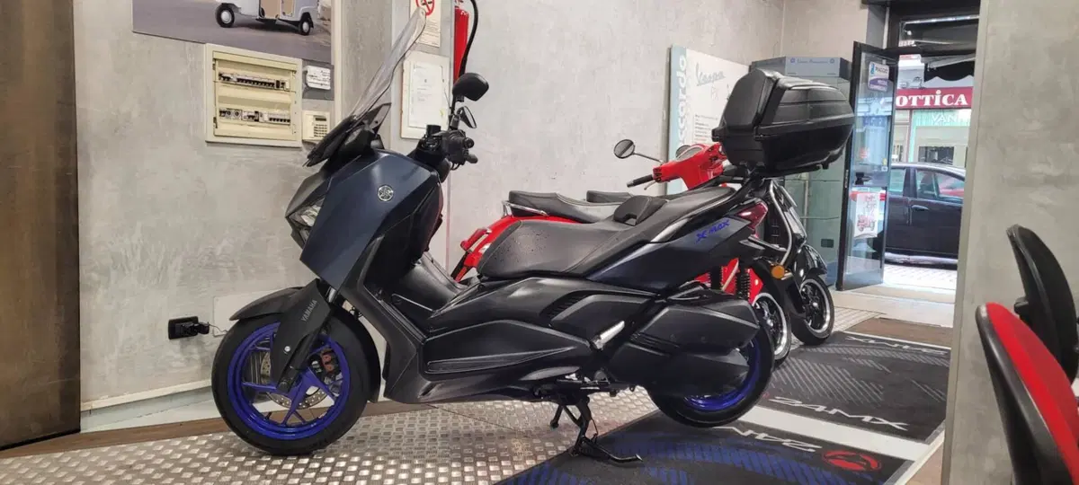 Yamaha X-Max 300 (2025 - 26) (3)
