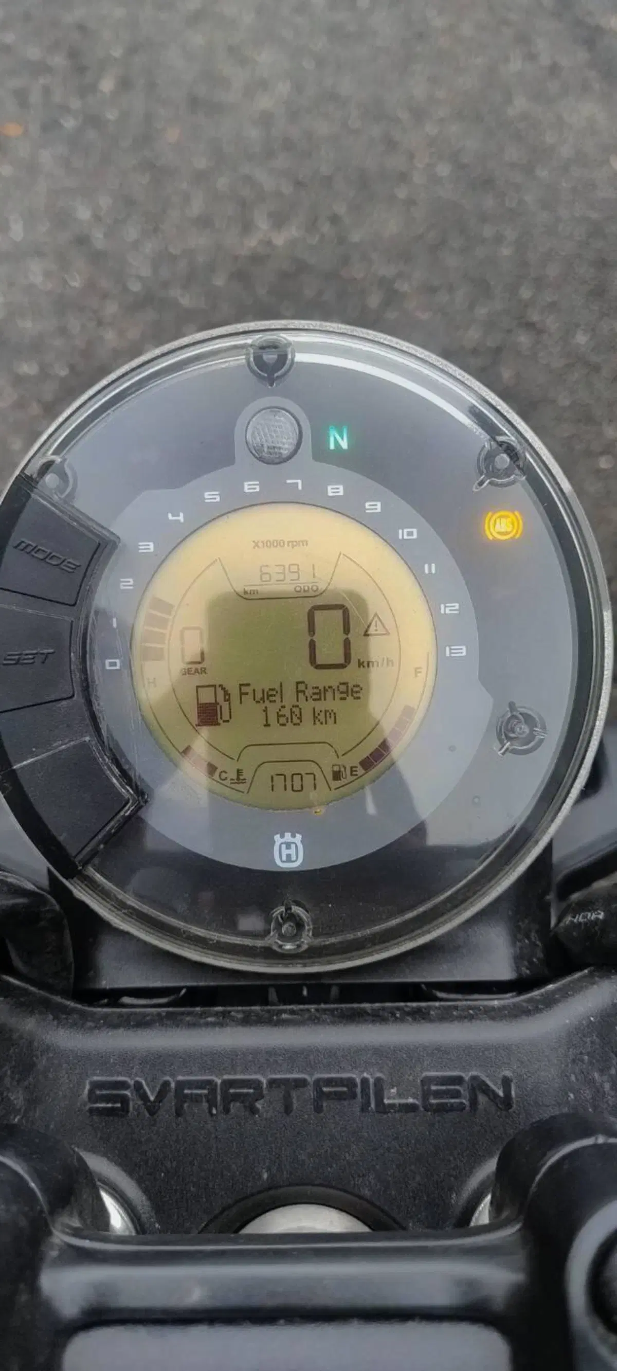 Husqvarna Svartpilen 401 (2021 - 23) (2)
