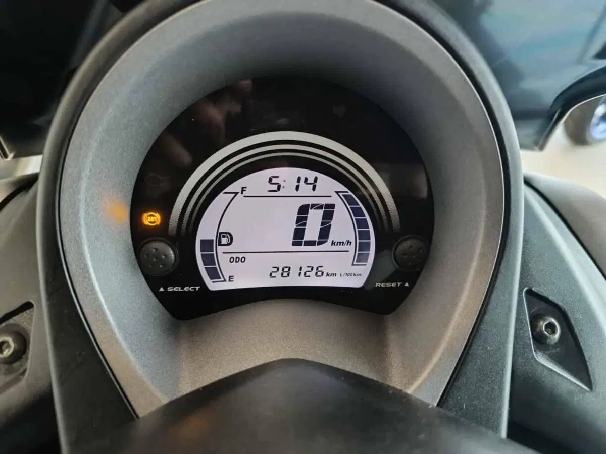 Yamaha N-Max 125 (2017 - 20) (4)