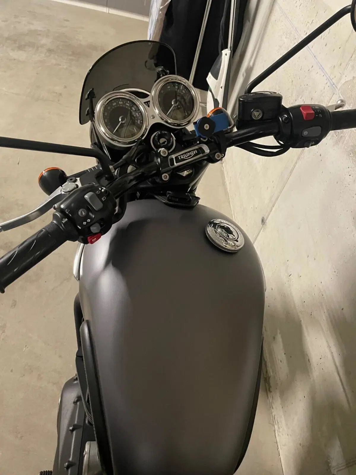 Triumph Bonneville T120 Black (2017 - 20) (3)