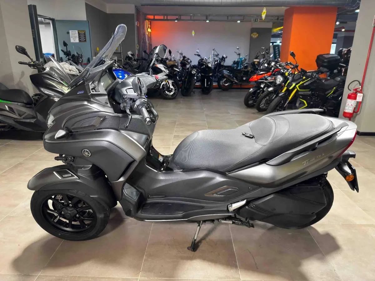 Yamaha Tricity 300 (2021 - 24) (4)