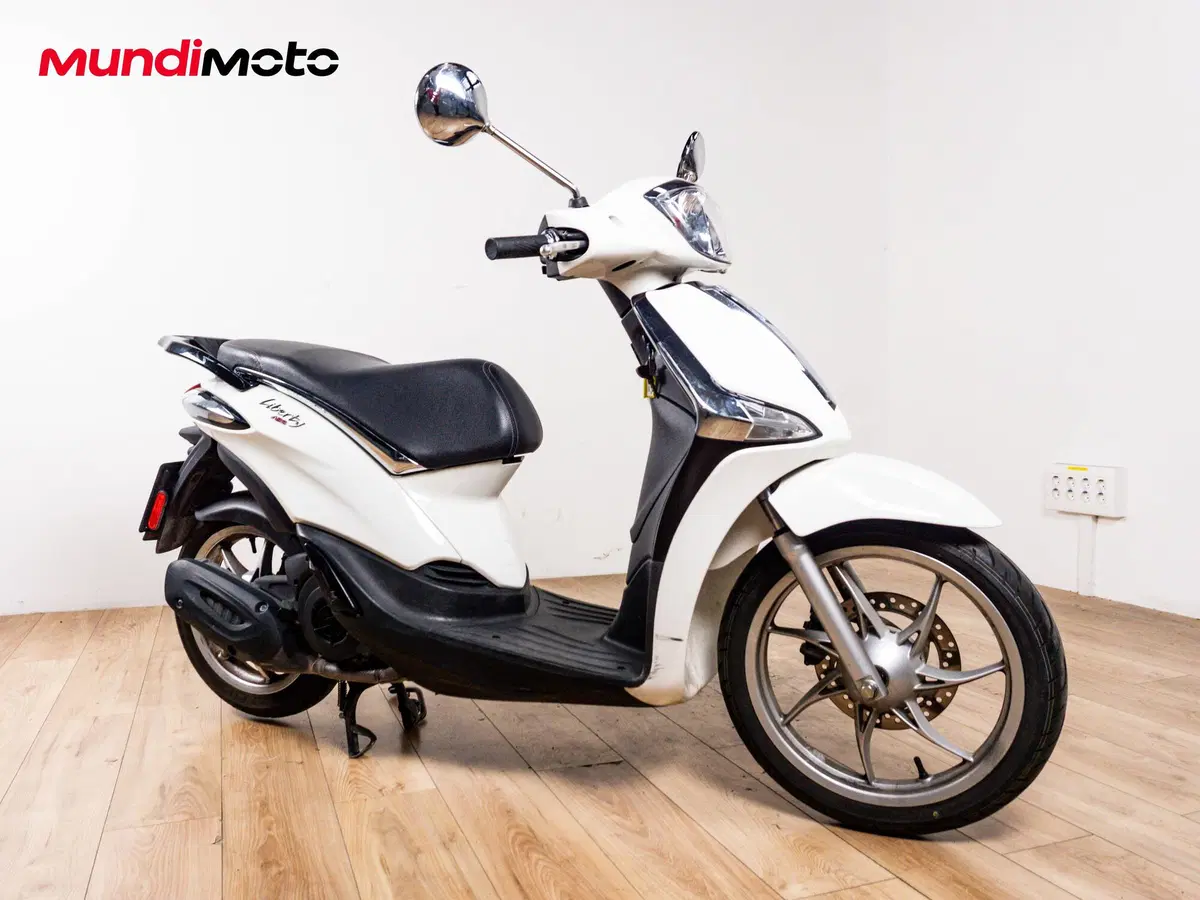 Piaggio Liberty 125 i-get ABS (2016) (2)