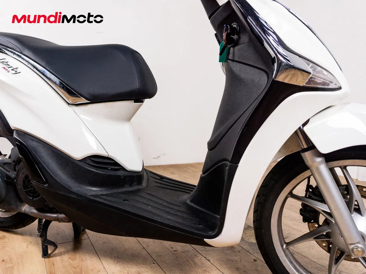 Piaggio Liberty 125 i-get ABS (2016) (5)