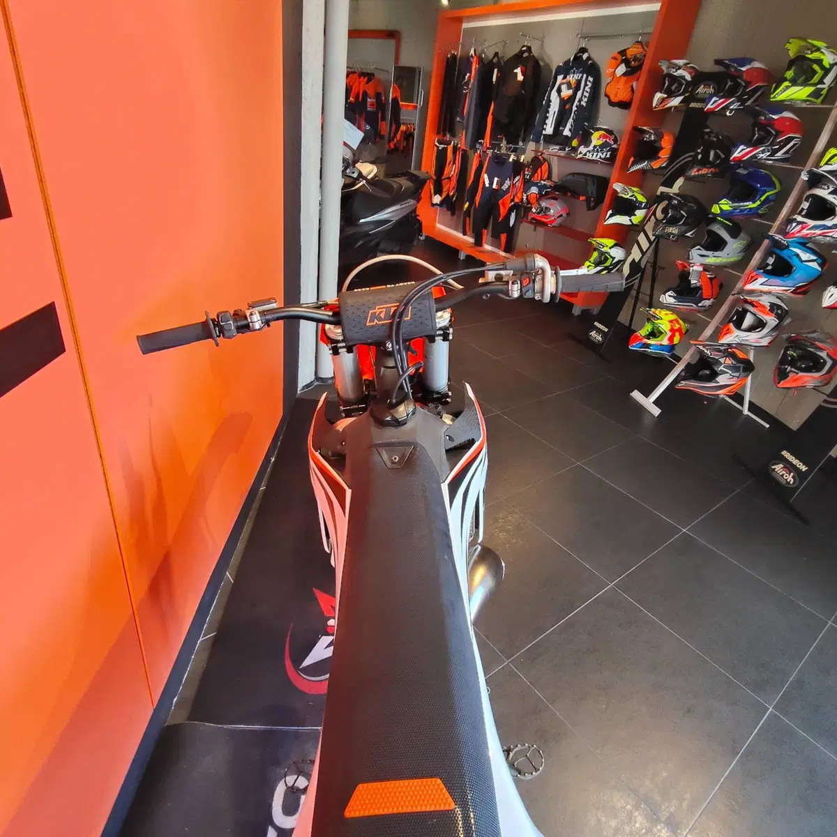 KTM 125 SX (2024) (3)