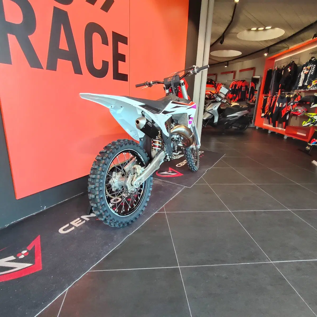 KTM 125 SX (2024) (5)