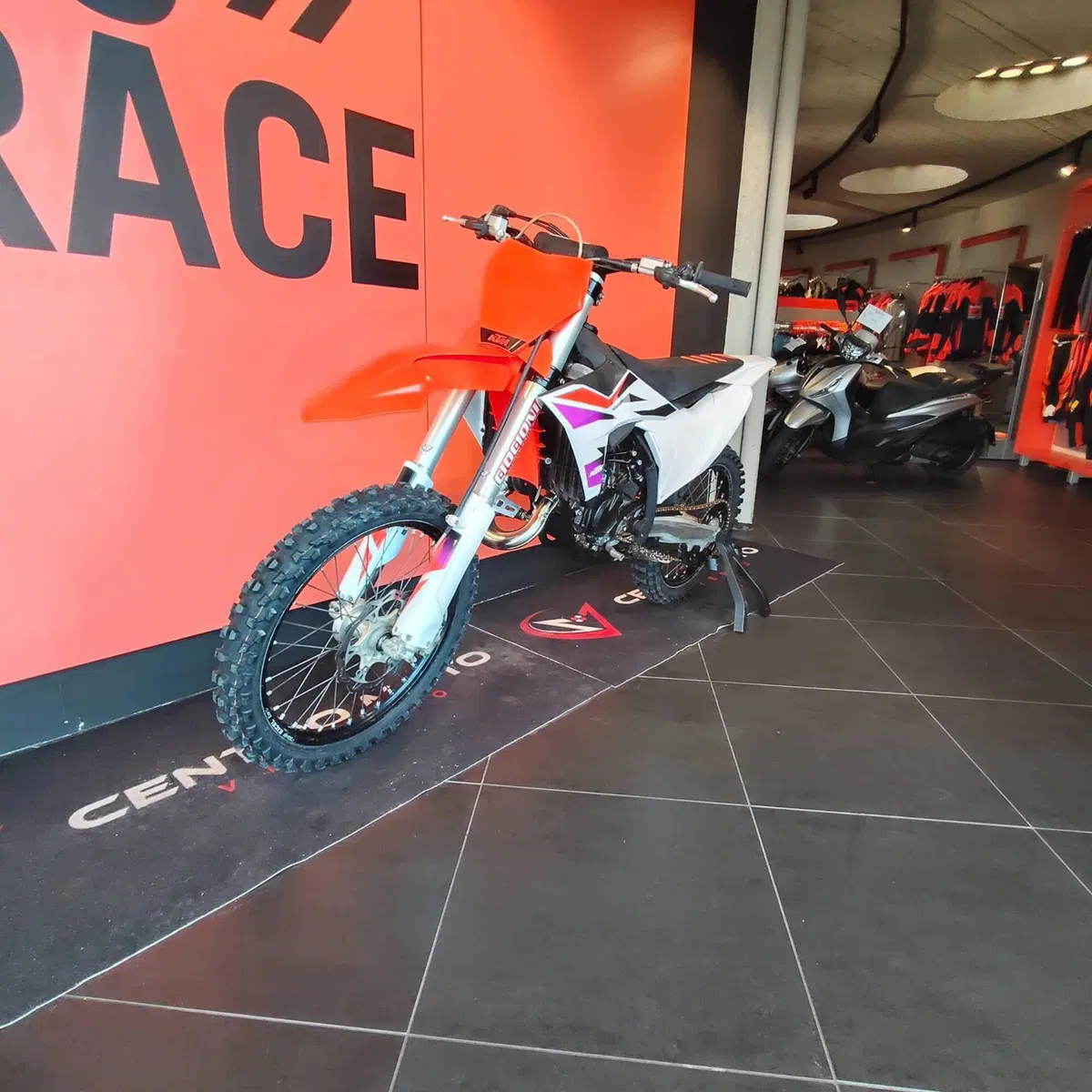 KTM 125 SX (2024) (9)