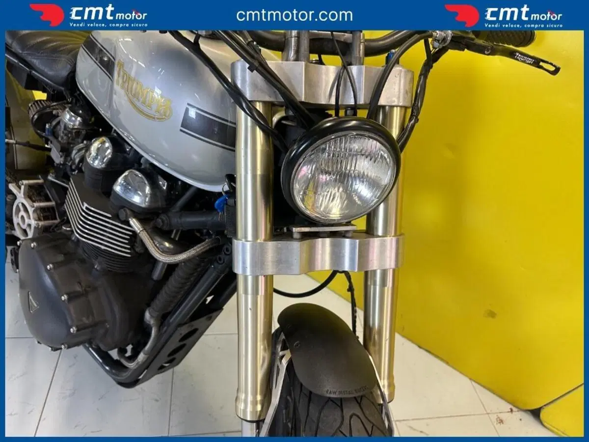 Triumph Bonneville T100 (2001 - 07) (12)