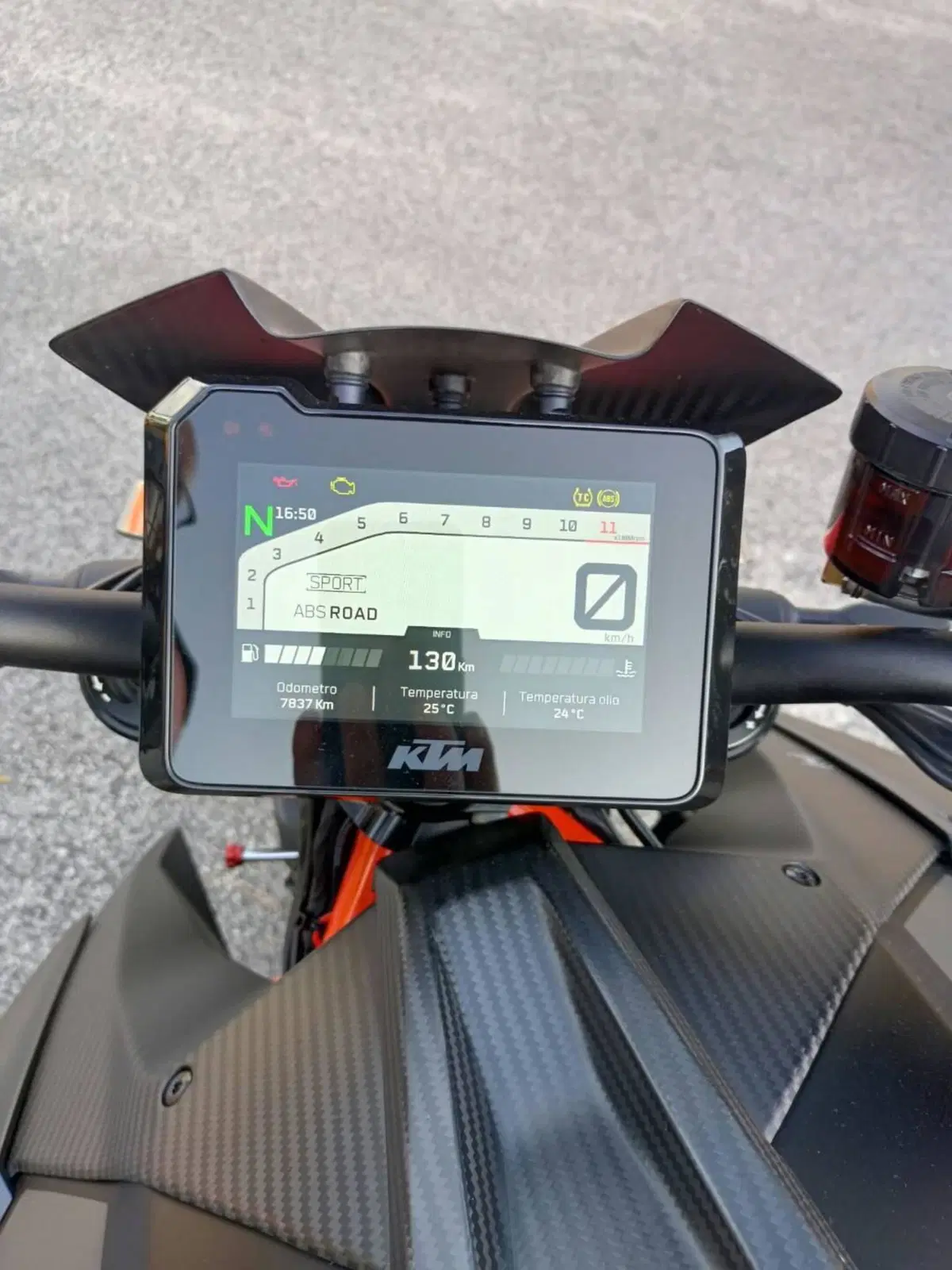 KTM 1290 Super Duke RR (2023) (16)