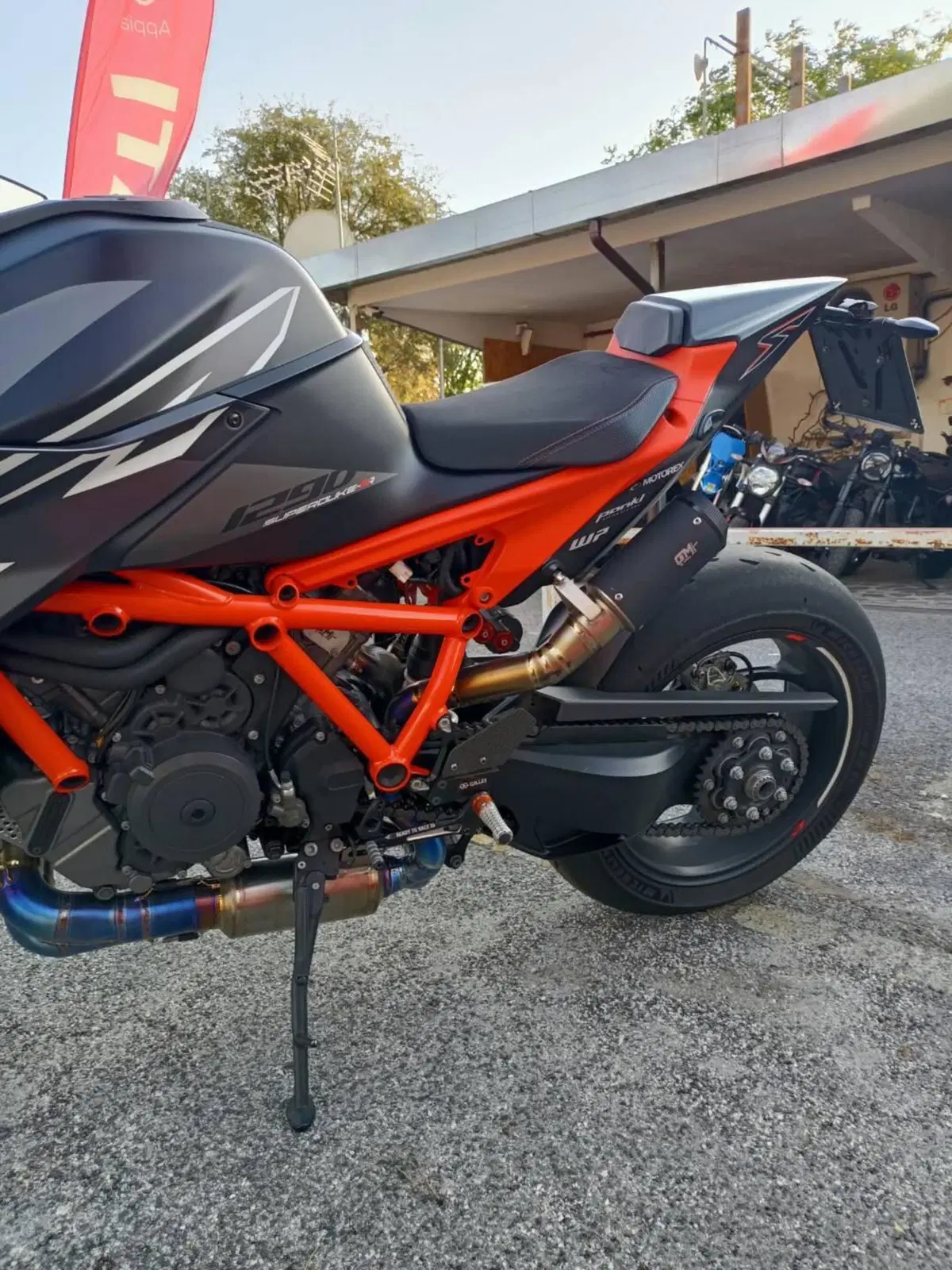 KTM 1290 Super Duke RR (2023) (13)