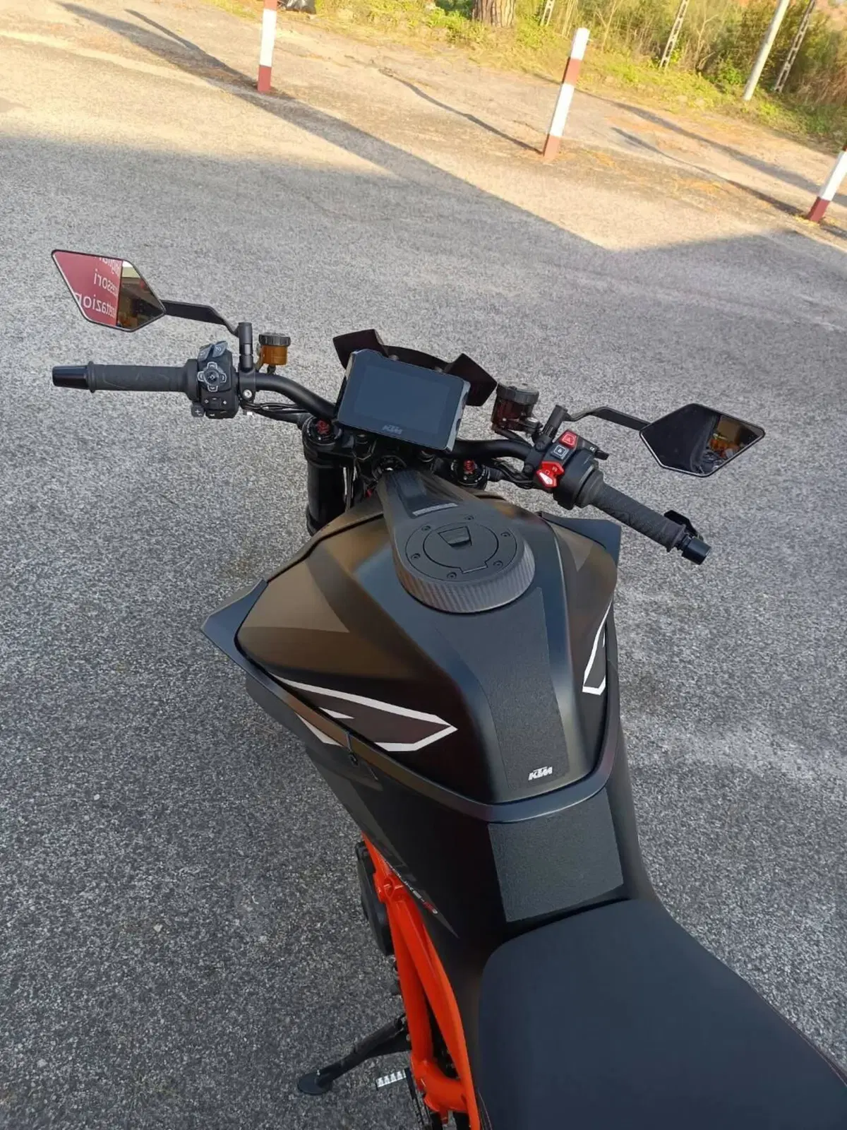 KTM 1290 Super Duke RR (2023) (14)