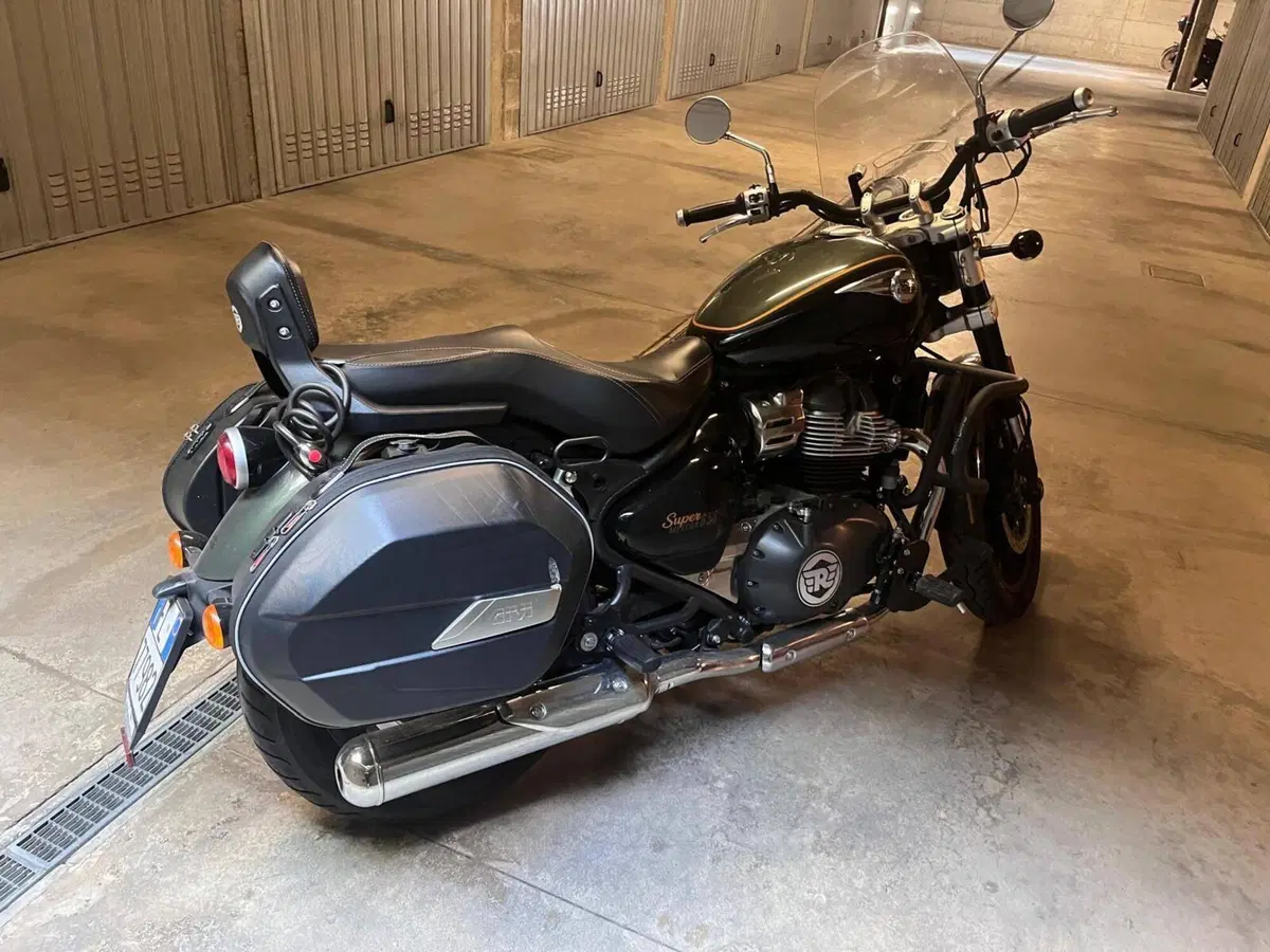 Royal Enfield Super Meteor 650 (2023 - 26) (3)