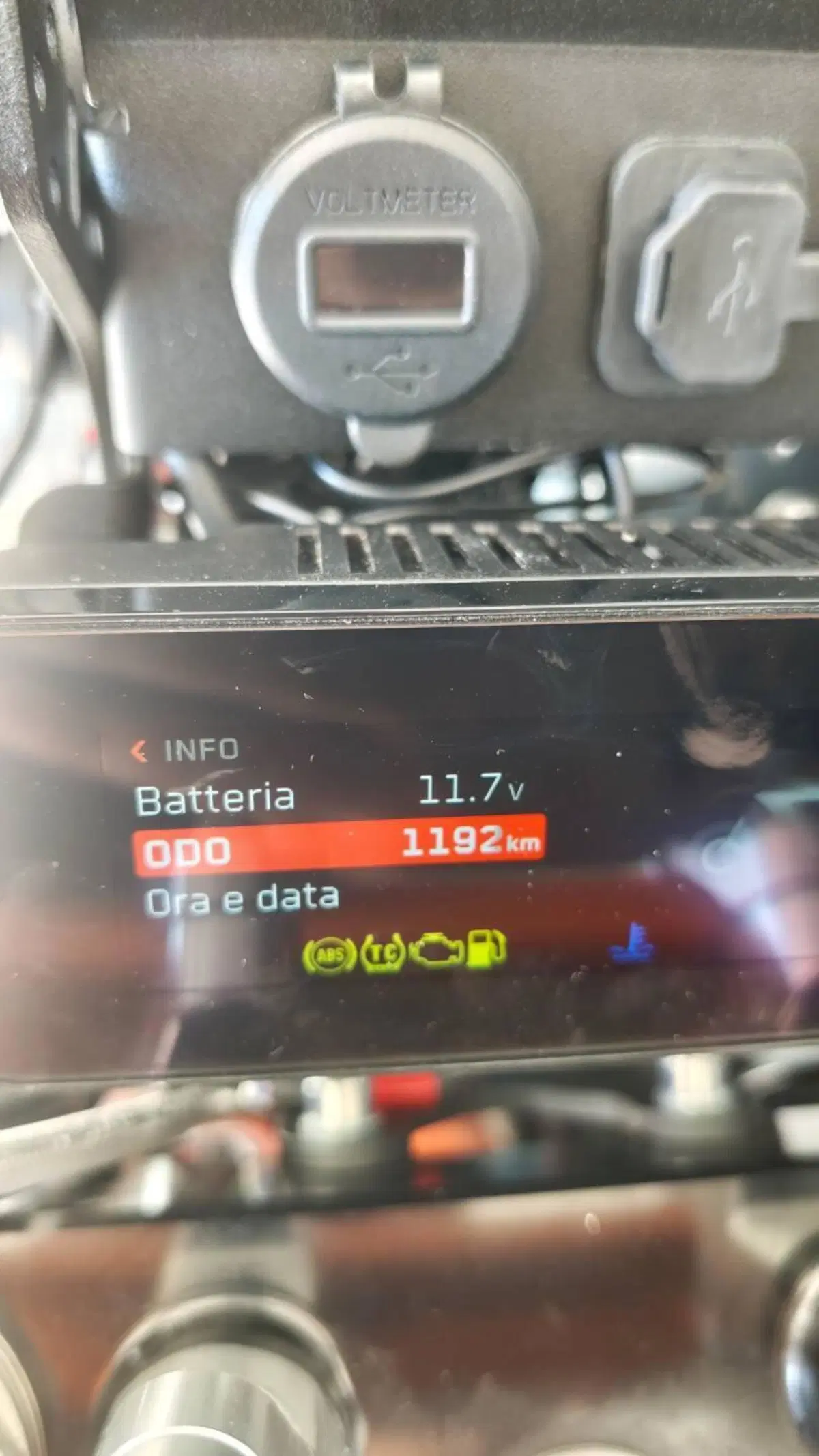 KTM 690 Enduro R (2026 - 27) (4)
