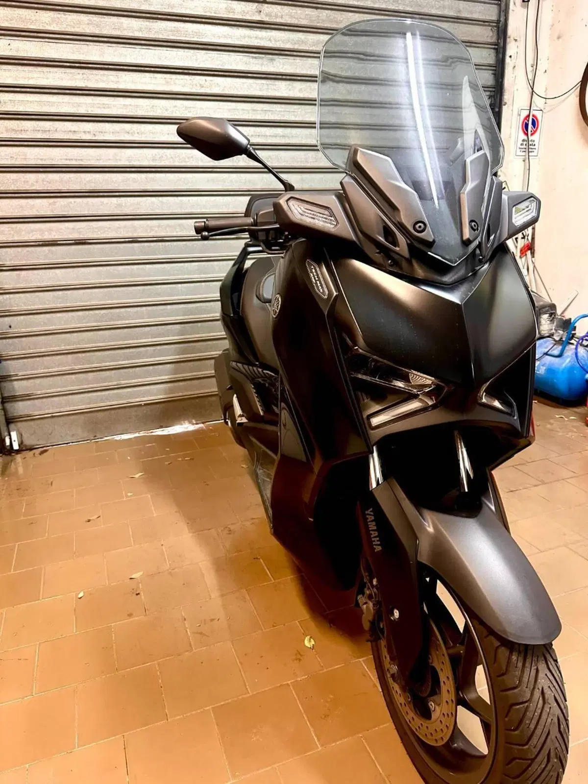 Yamaha X-Max 300 Tech Max (2021 - 24) (5)