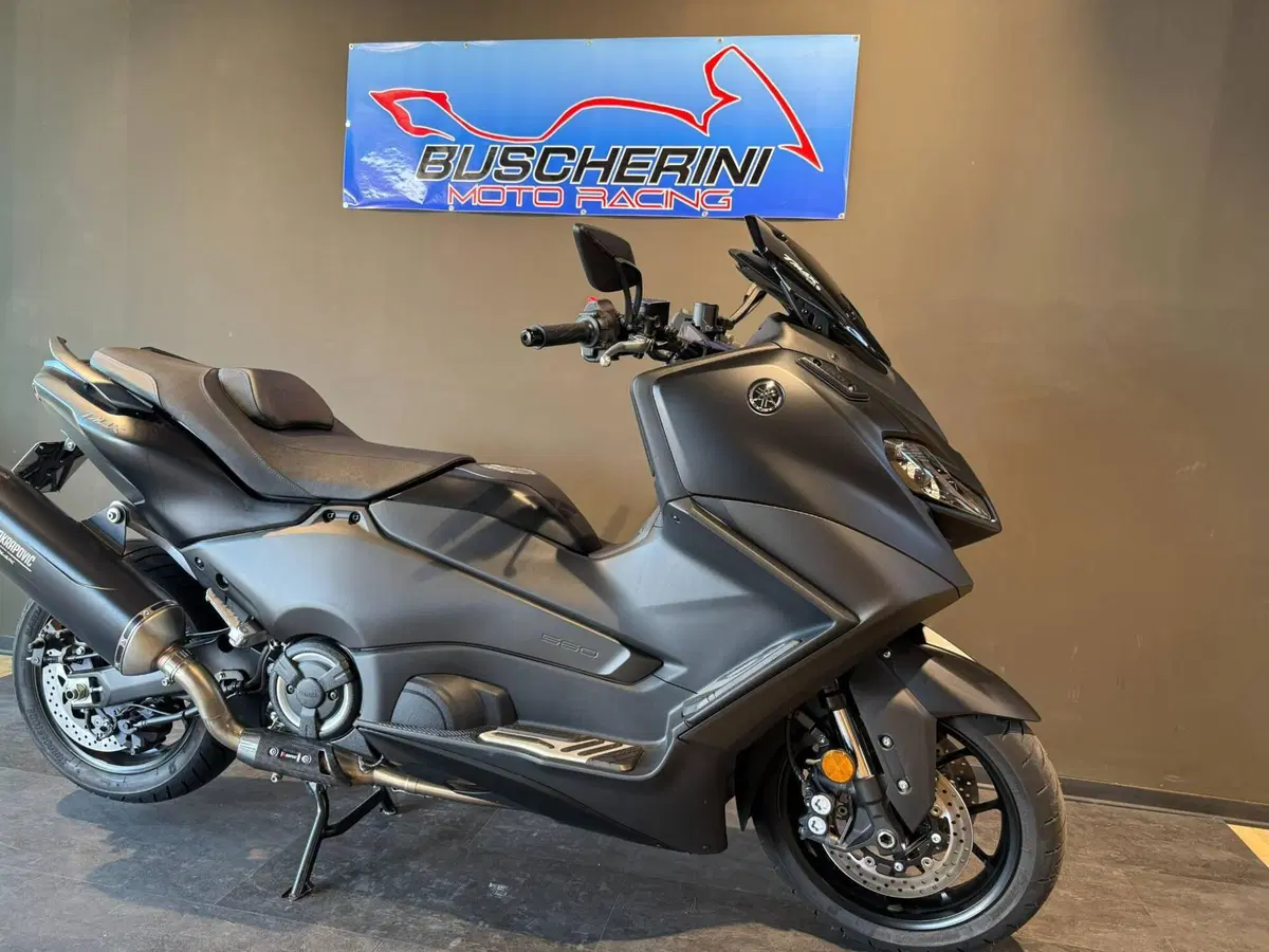 Yamaha T-Max 560 (2022 - 24) (11)