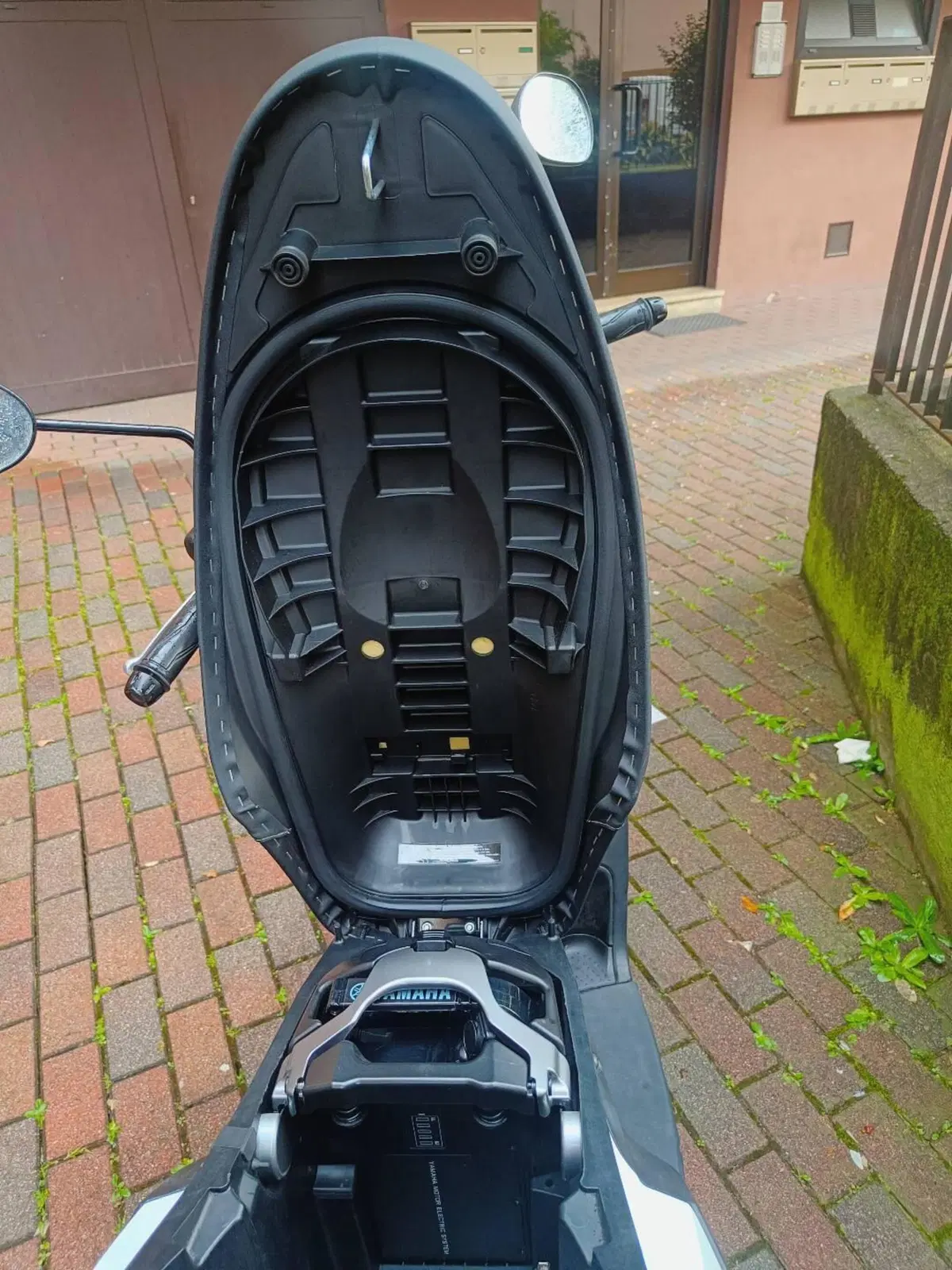 Yamaha Neo's L1e Dual Battery (2023 - 26) (10)