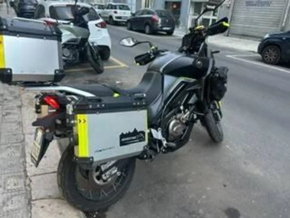 QJ Motor SVT 650 X (2024) (2)