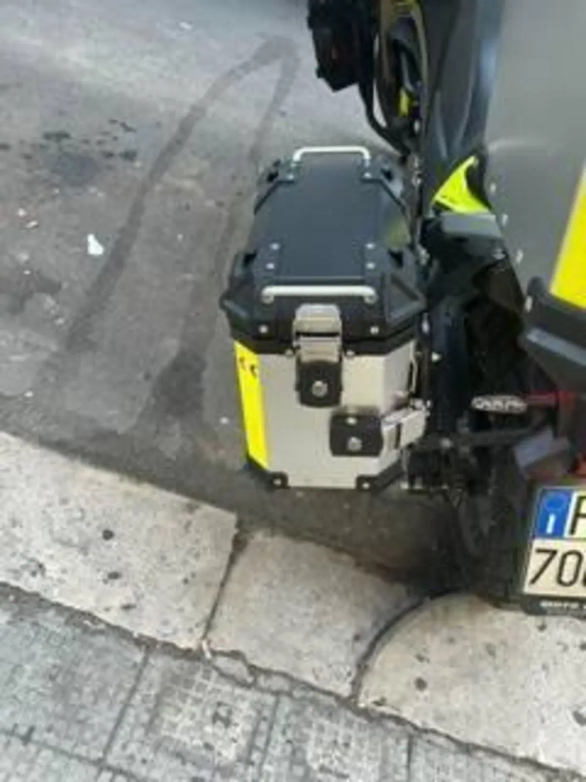 QJ Motor SVT 650 X (2024) (8)