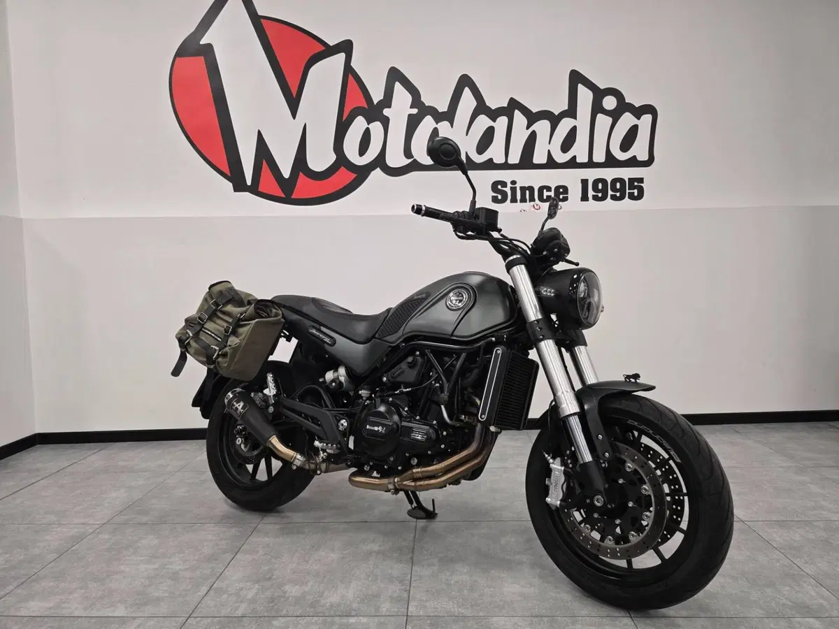 Benelli Leoncino 500 (2021 - 25)