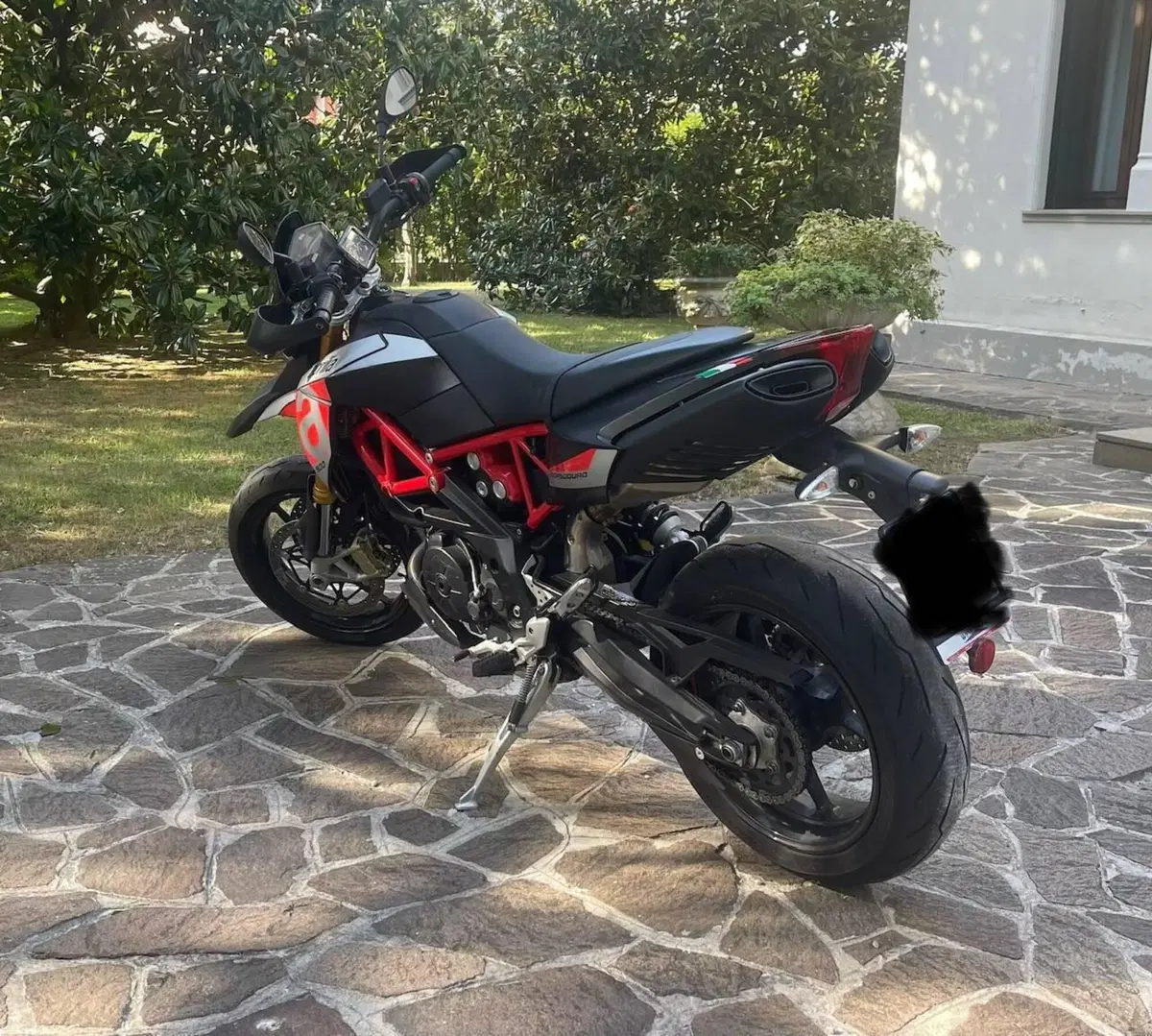 Aprilia Dorsoduro 900 (2017 - 20) (2)