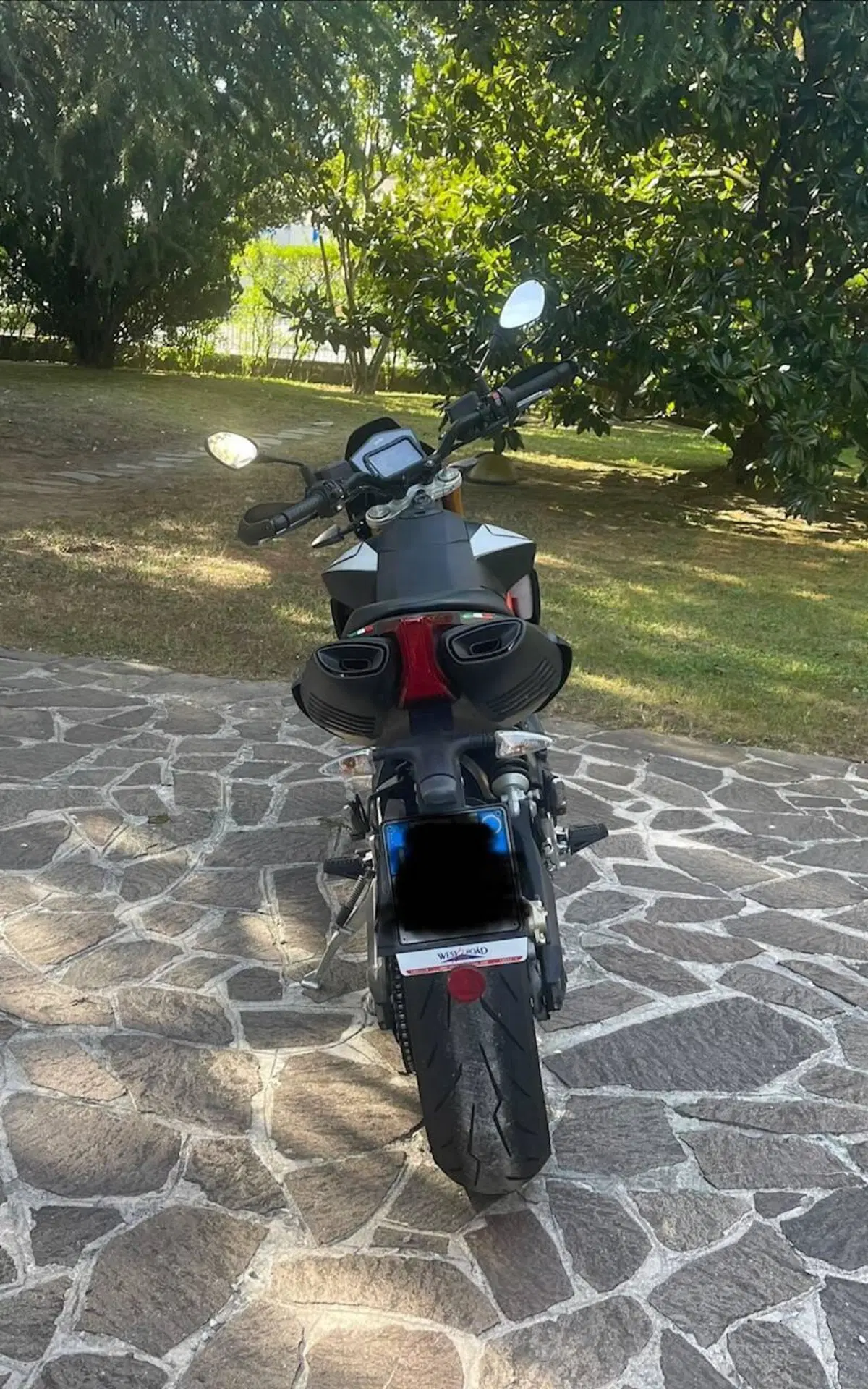 Aprilia Dorsoduro 900 (2017 - 20) (3)