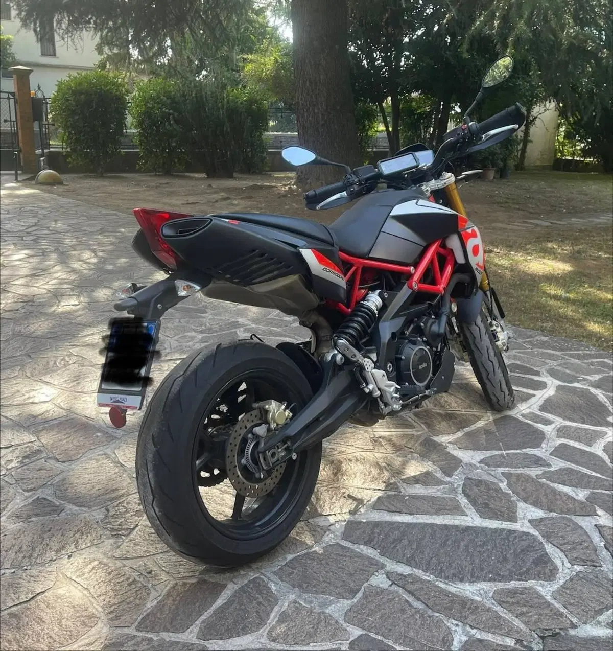 Aprilia Dorsoduro 900 (2017 - 20) (4)