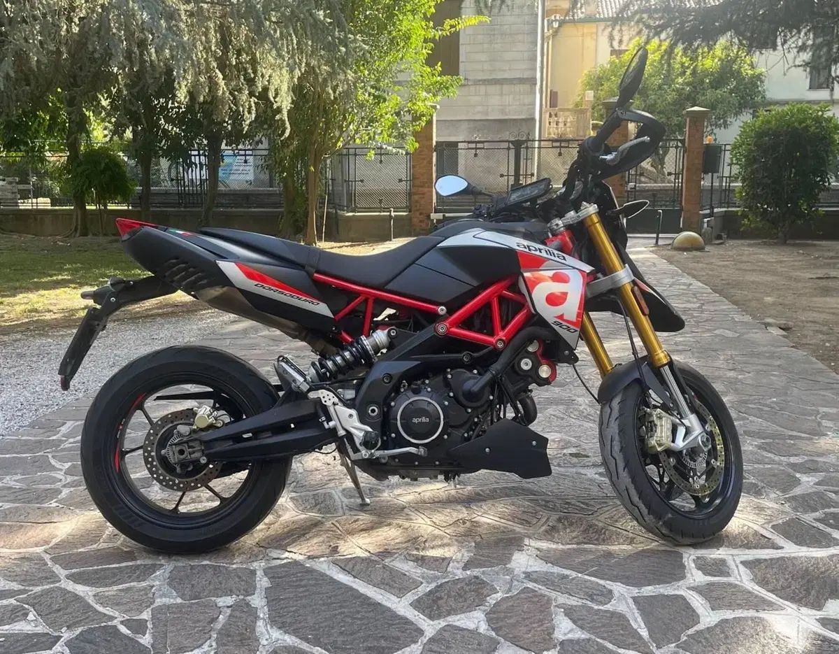 Aprilia Dorsoduro 900 (2017 - 20) (5)