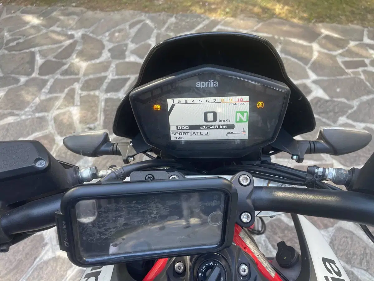 Aprilia Dorsoduro 900 (2017 - 20) (10)