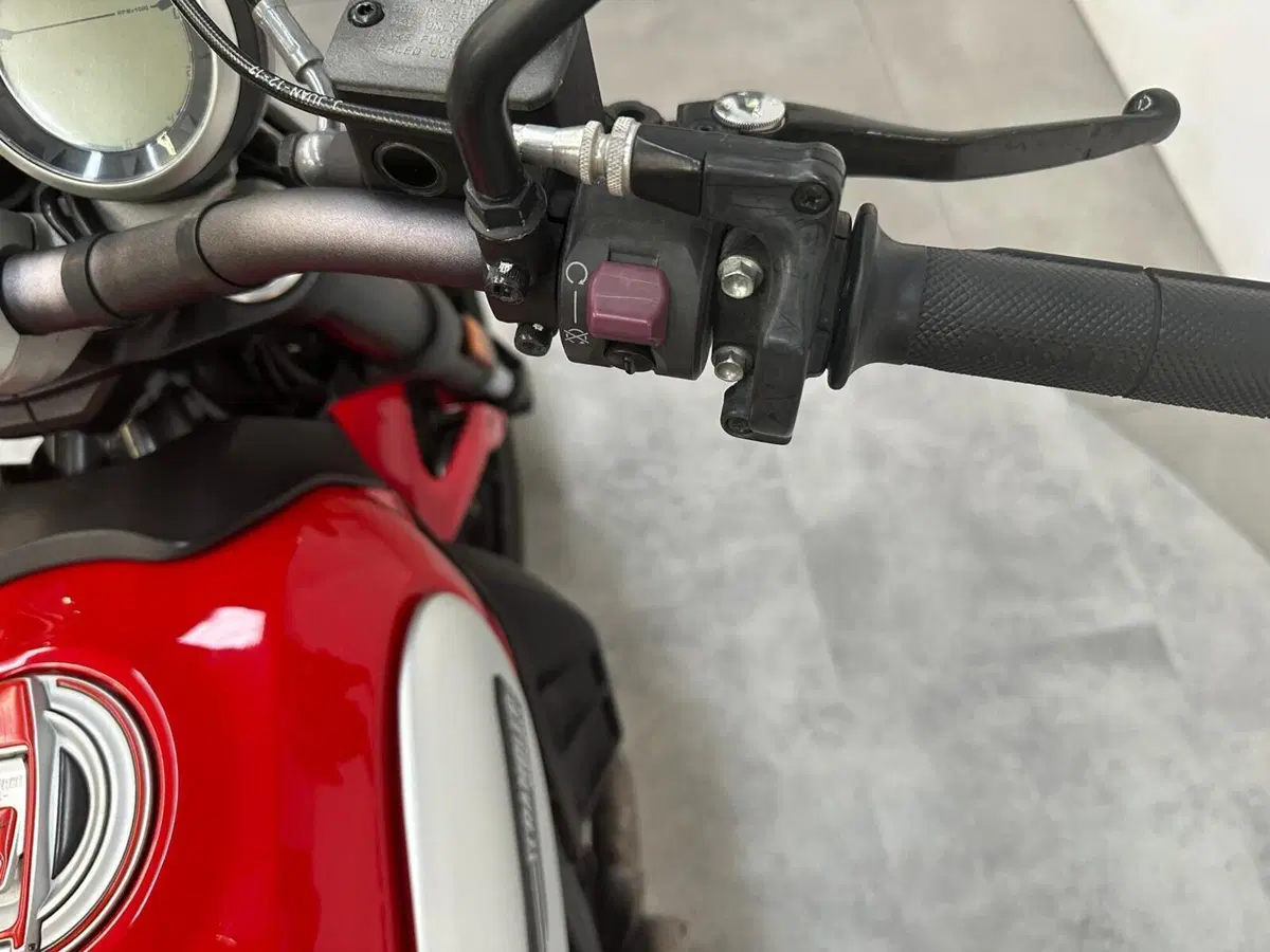 Ducati Scrambler 800 Classic (2017 - 18) (12)