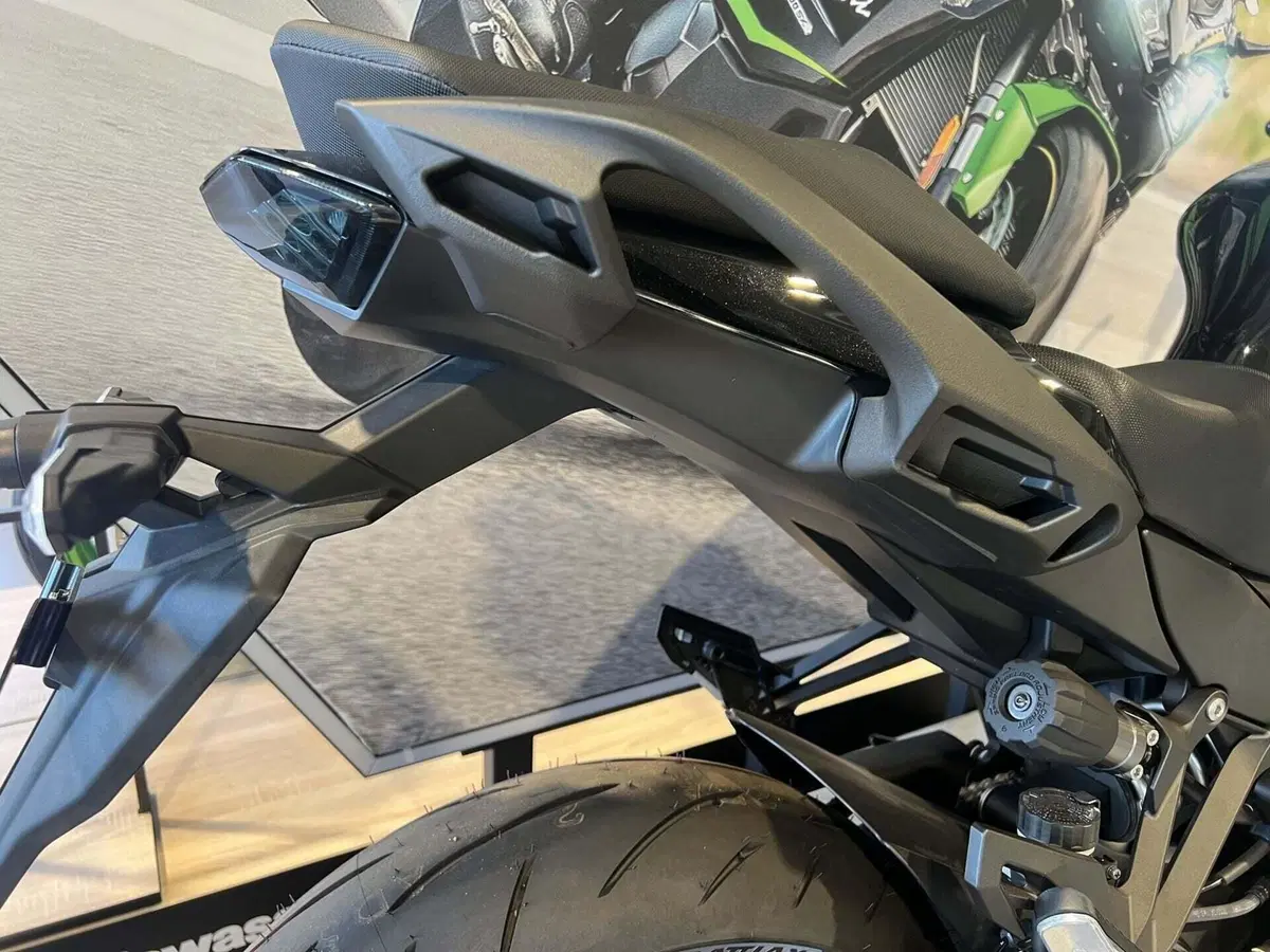 Kawasaki Ninja 1100 SX (2025 - 27) (5)