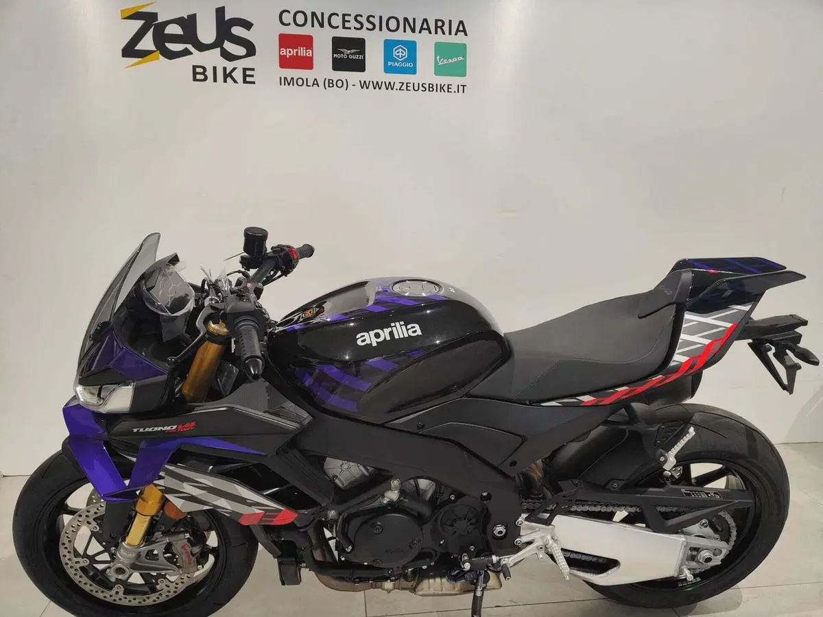 Aprilia Tuono V4 Factory (2025 - 26) (4)