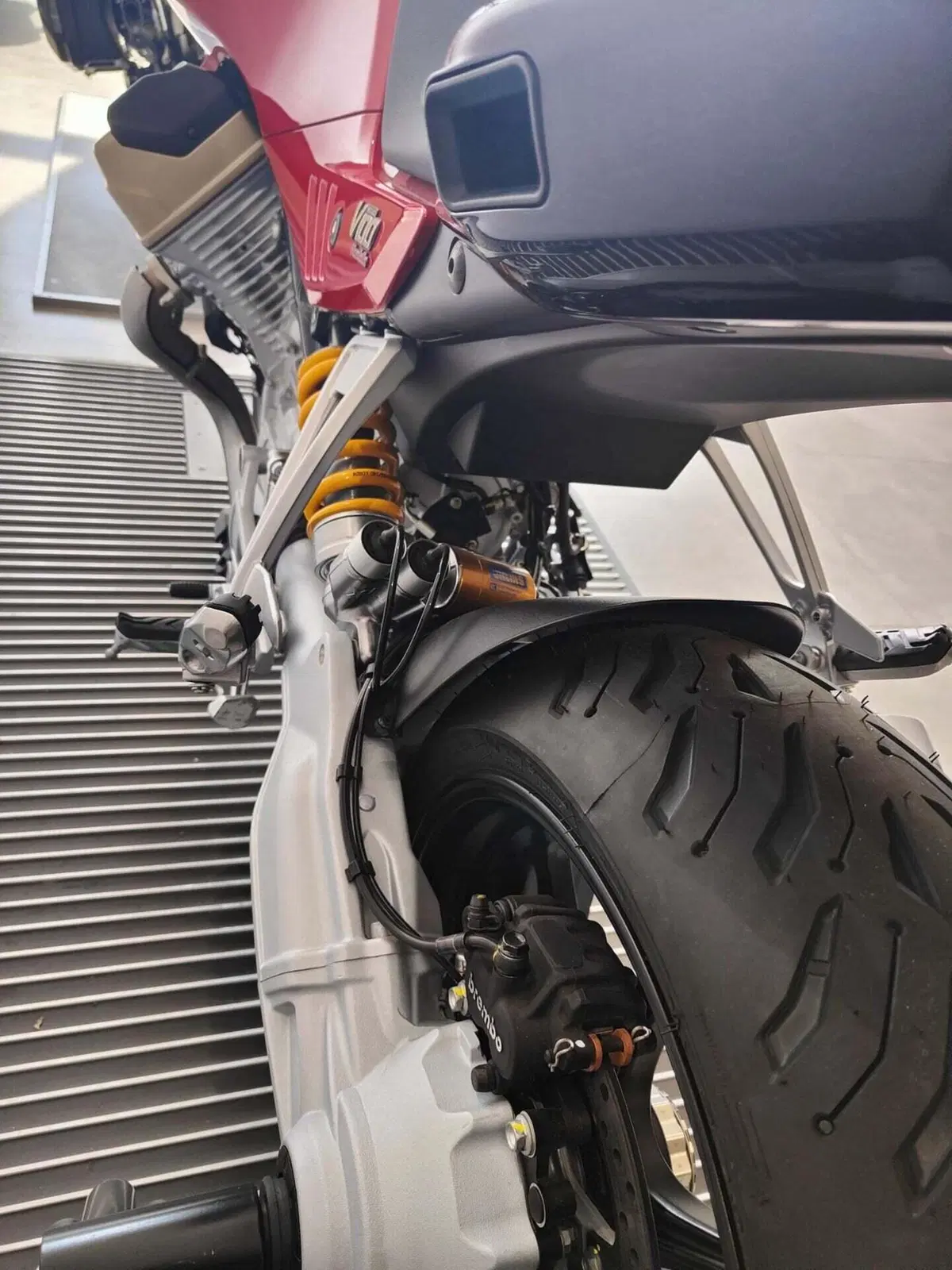 Moto Guzzi V100 Mandello Wind Tunnel (2025 - 26) (5)