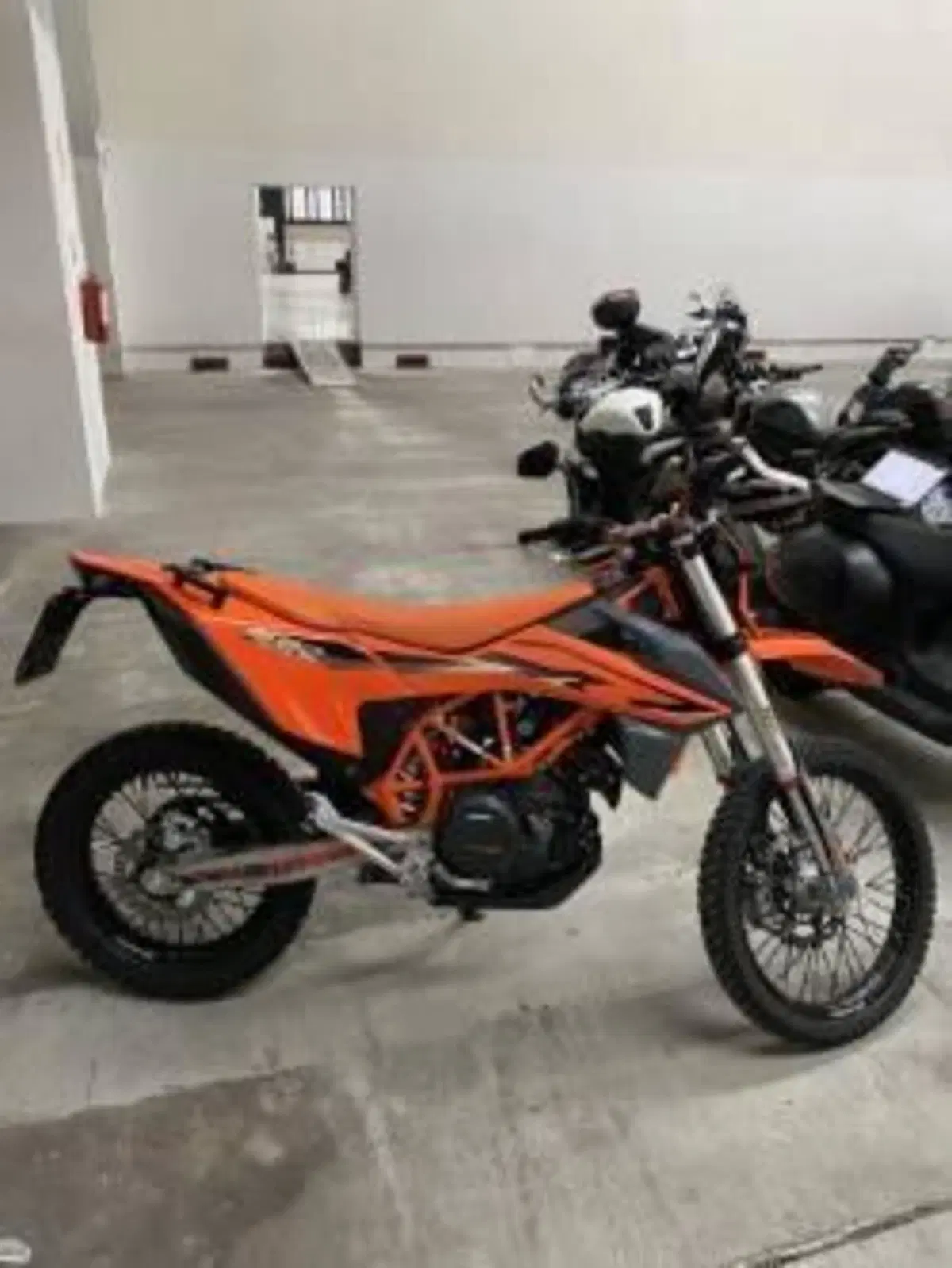 KTM 690 Enduro R (2022 - 25) (2)