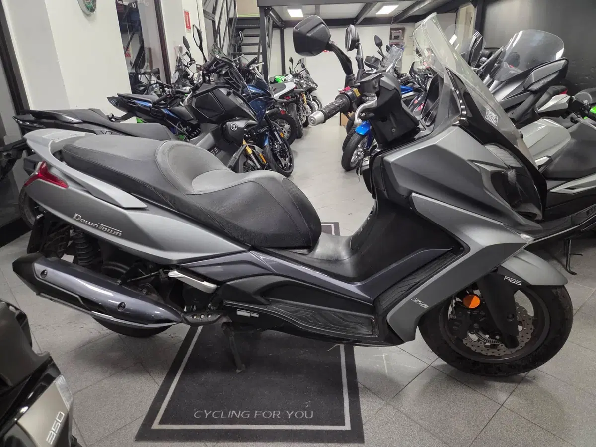 Kymco Downtown 350i ABS (2016 - 20) (2)