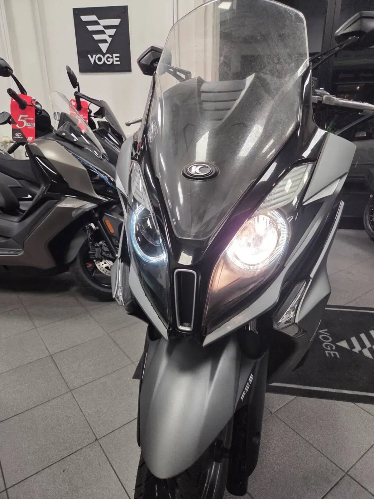 Kymco Downtown 350i ABS (2016 - 20) (6)