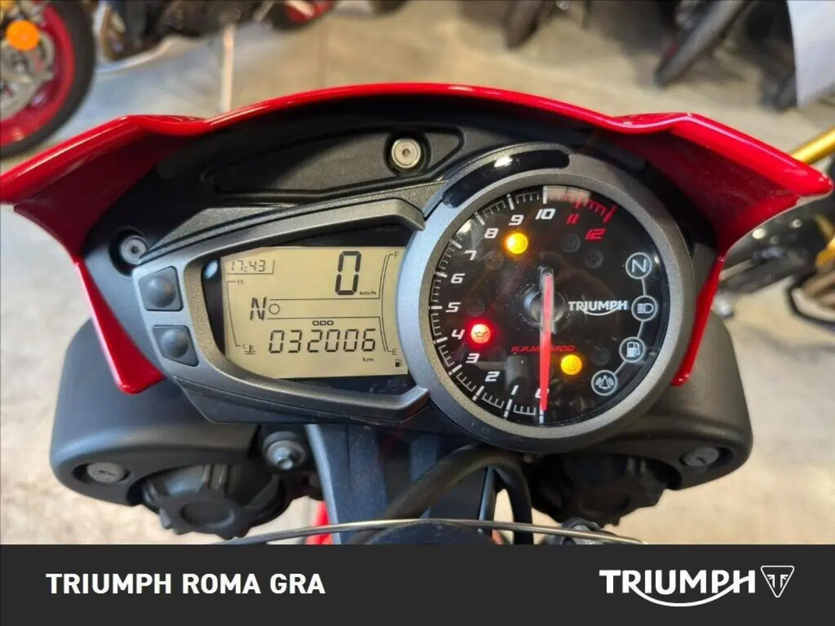 Triumph Speed Triple 1050 S ABS (2016 - 17) (4)
