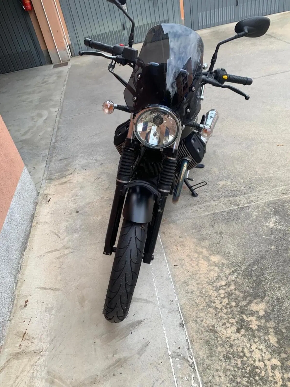 Moto Guzzi V7 II Stone (2015 - 17) (4)