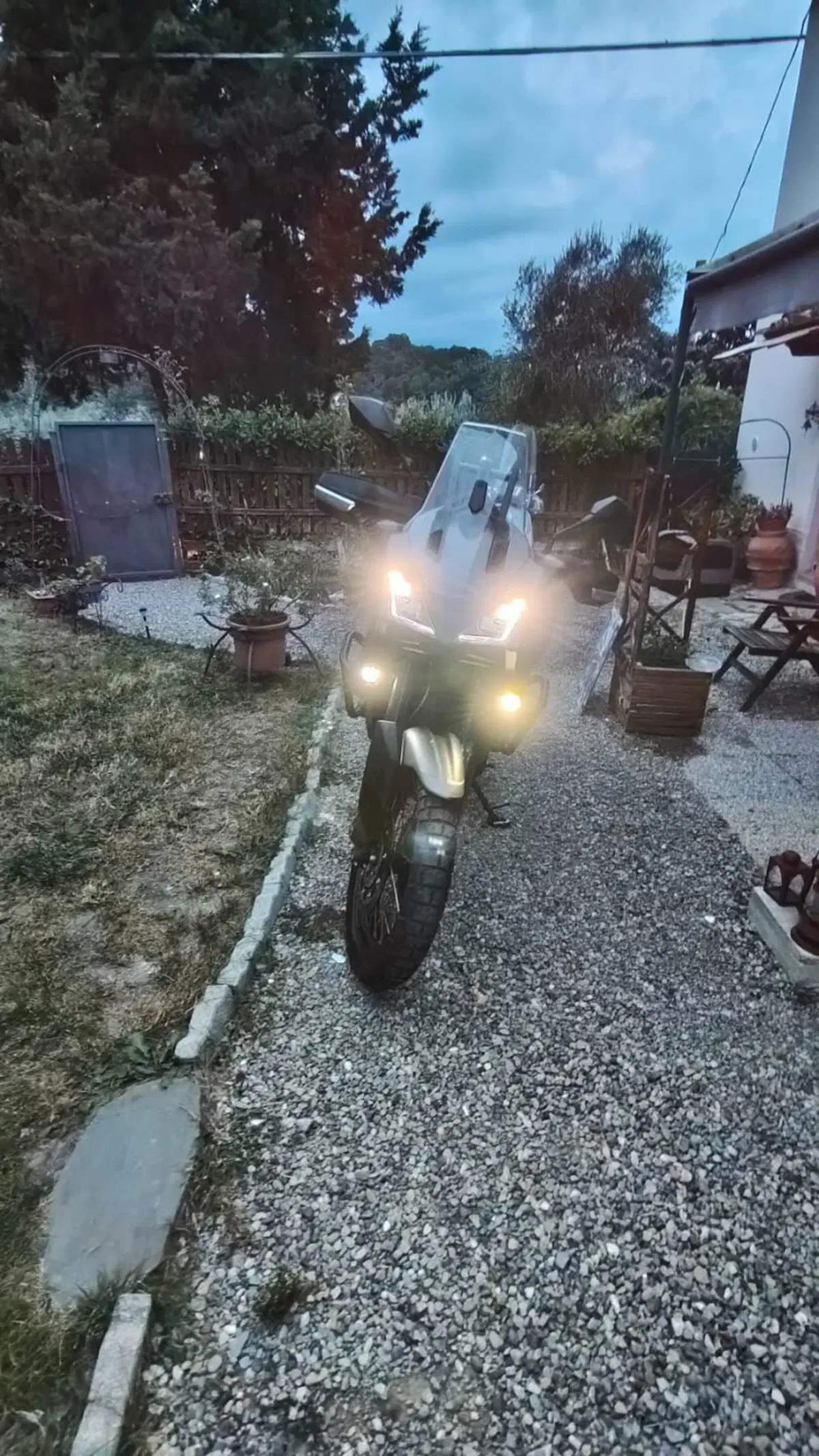 Moto Morini X-Cape 650 (2021 - 26) (5)