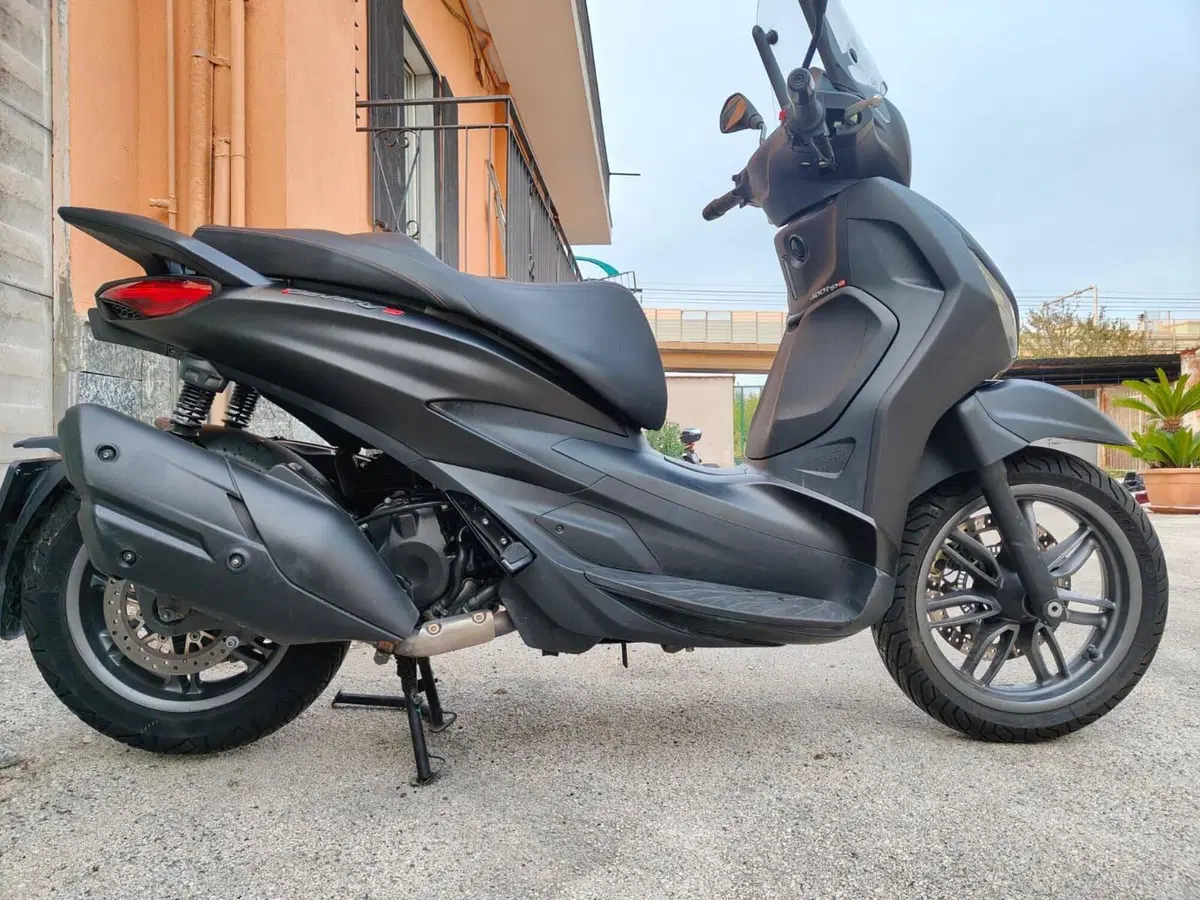 Piaggio Beverly 400 ABS-ASR (2021 - 24) (3)