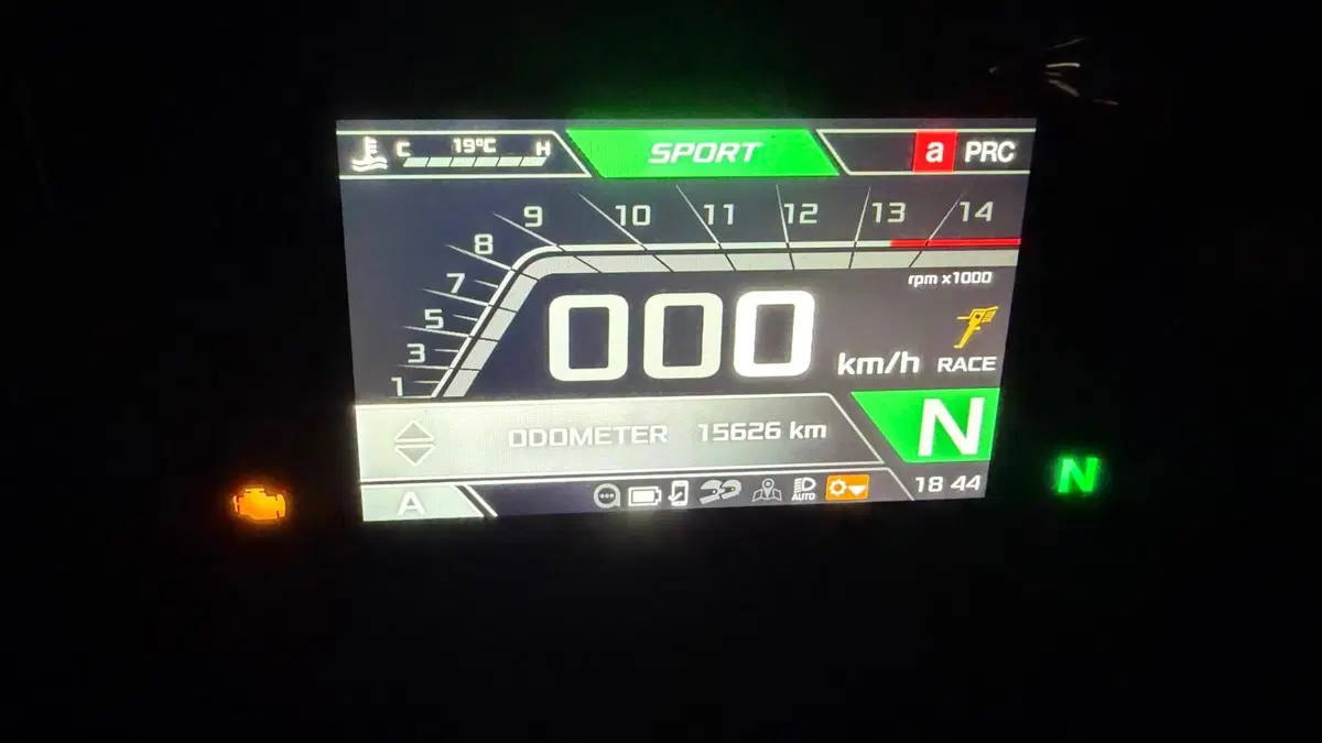 Aprilia RSV4 1100 Factory SE-09 SBK (2024) (6)