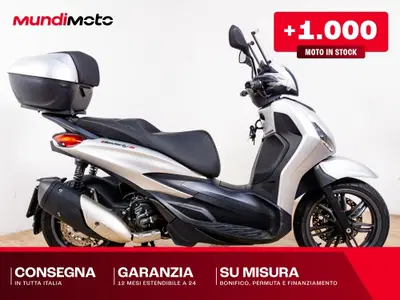 Piaggio Beverly 300 Hpe (2021) usata