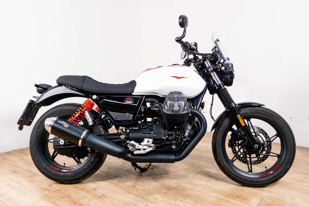 Moto Guzzi V7 850 Stone Special Abs (2021)
